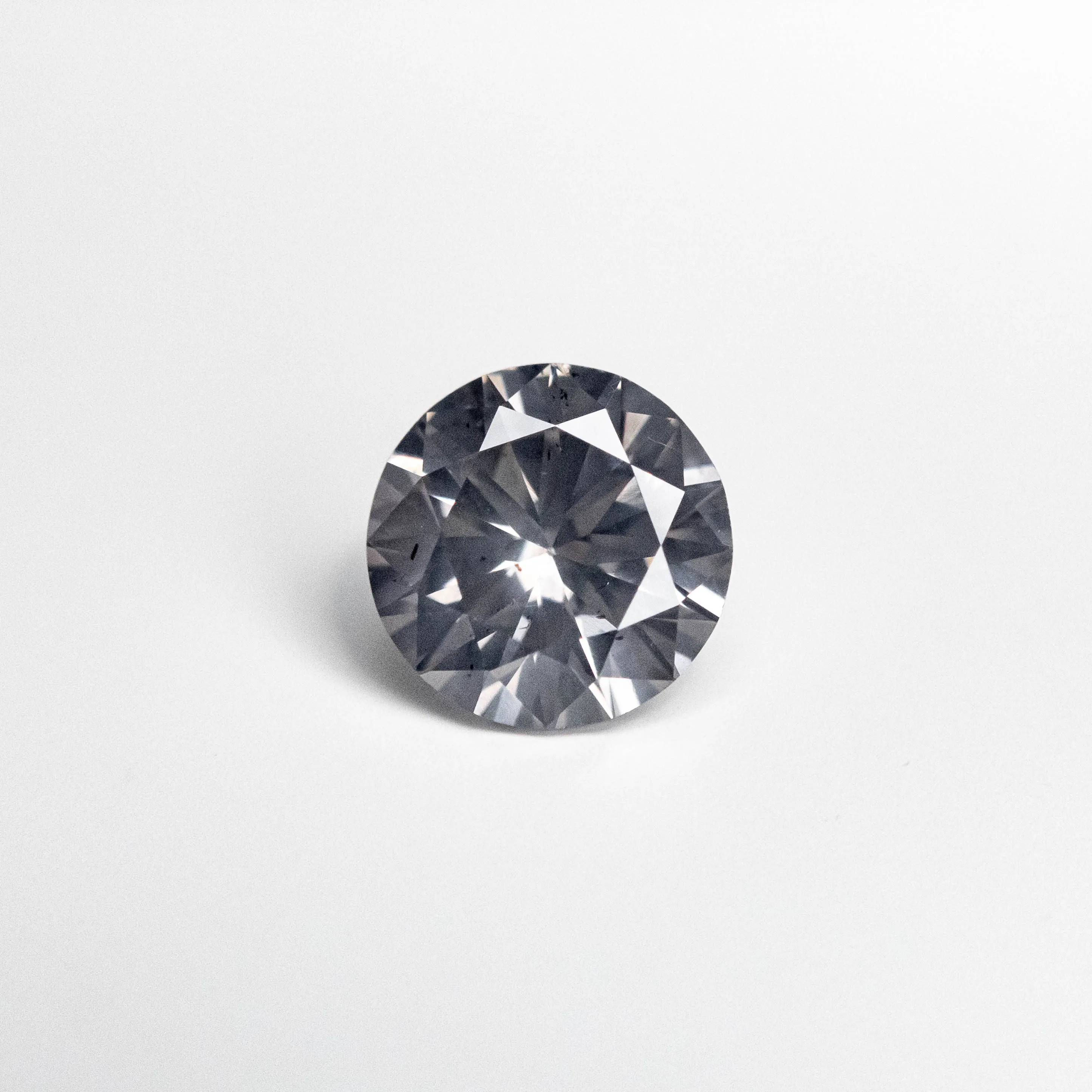 0.53ct 5.25-5.28x3.07 Fancy Grey Round Brilliant 18968-09