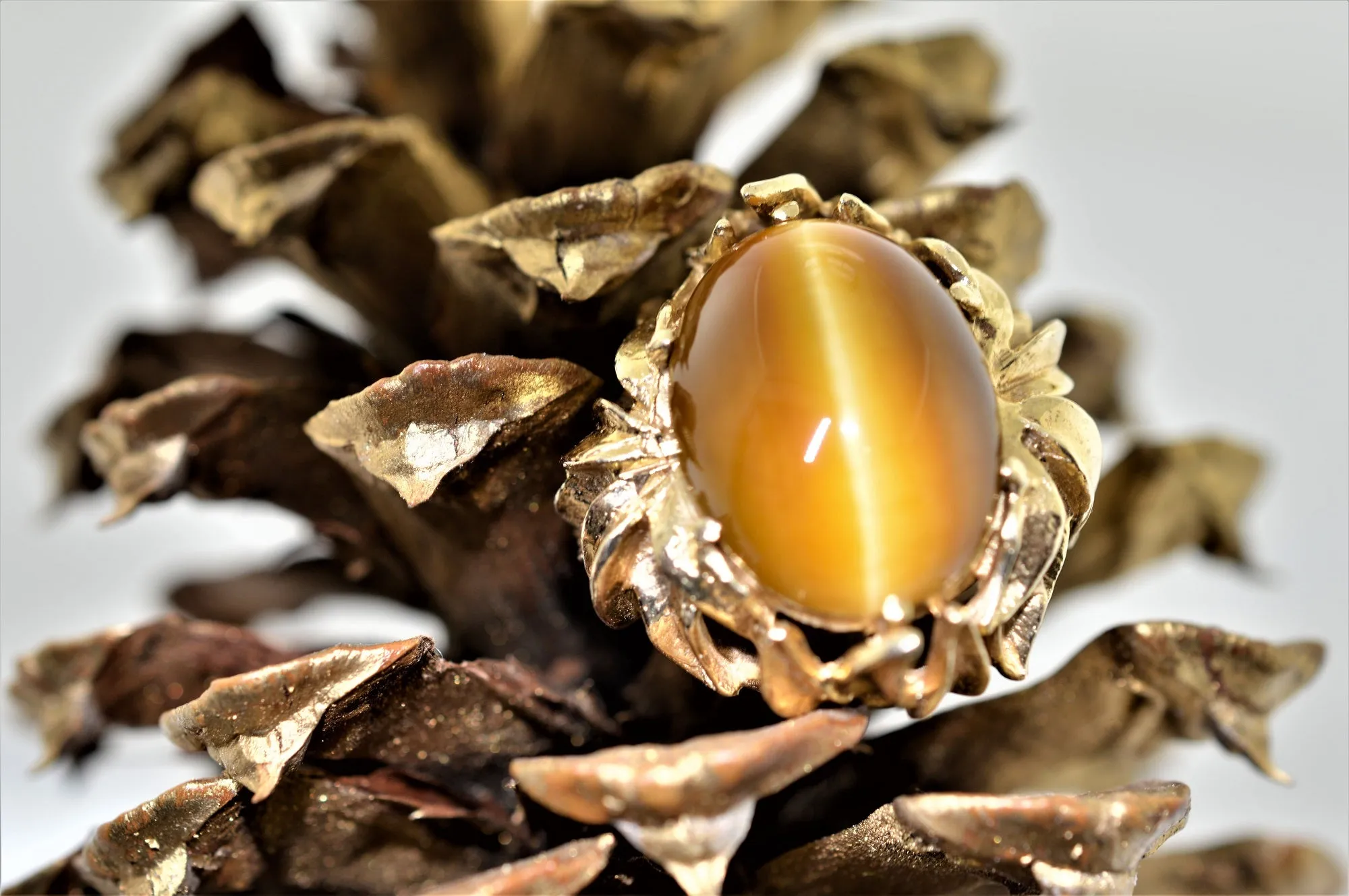 14K Yellow Gold Leaf Design and Tiger's Eye Fashion Ring