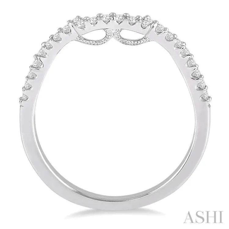 1/5 Ctw Round Cut Diamond Wedding Band in 14K White Gold