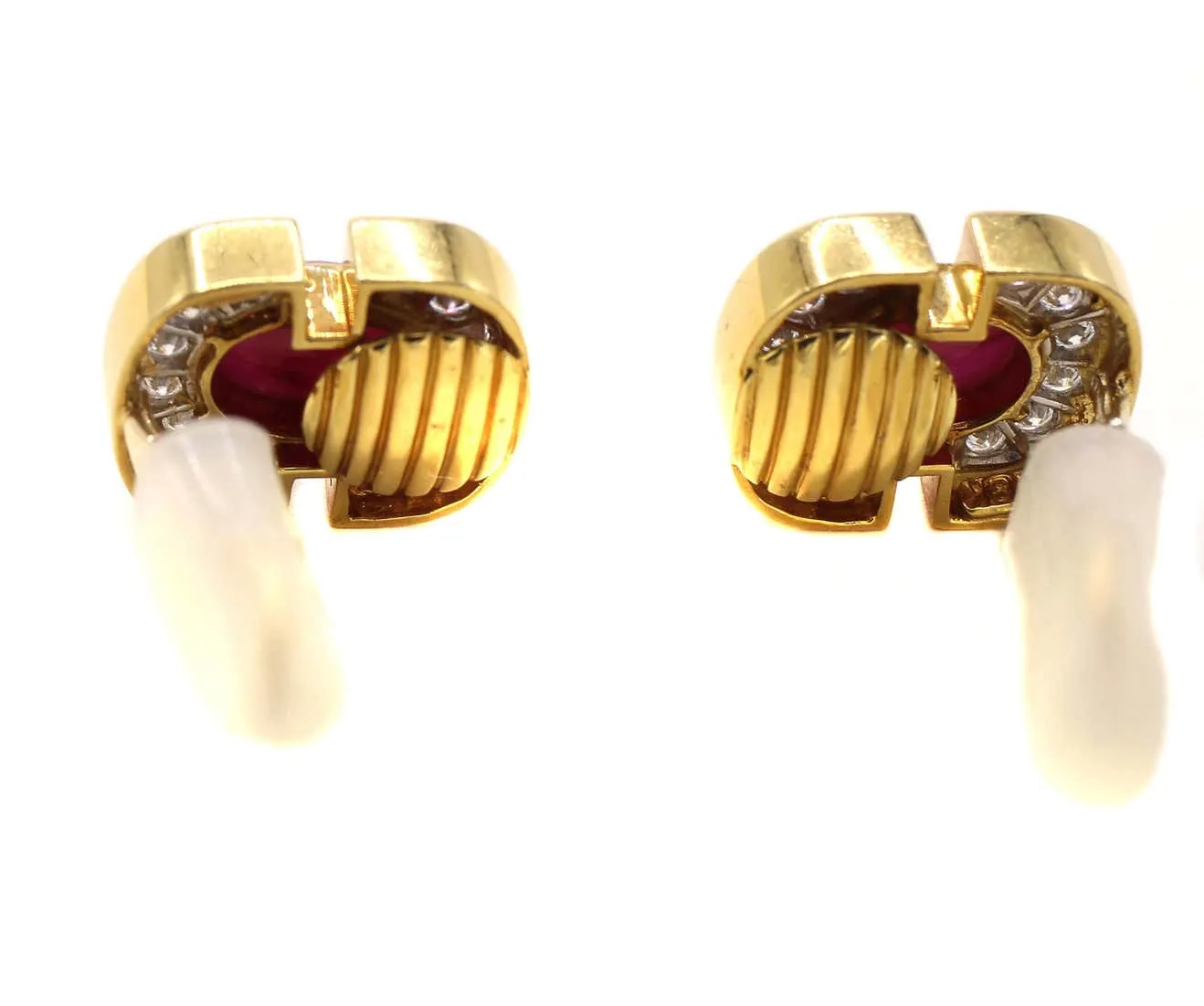 1980s Cabochon Ruby Diamond 18 Karat Gold Ear Clips