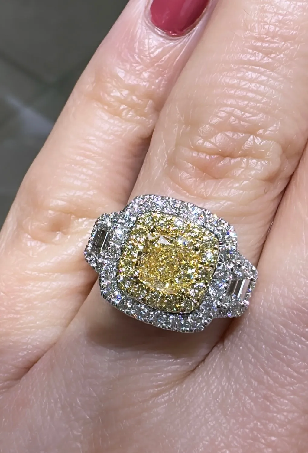2.41ct tw Ladies Fancy Yellow Center Trapezoid Side Diamond Ring
