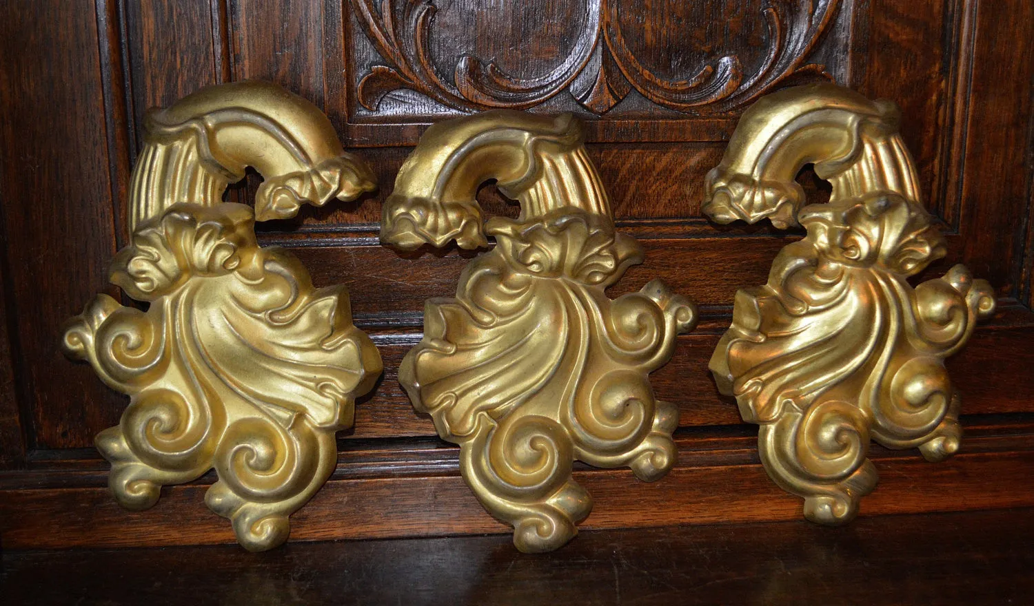 Antique French Picture Hook Cover Hardware Acanthus