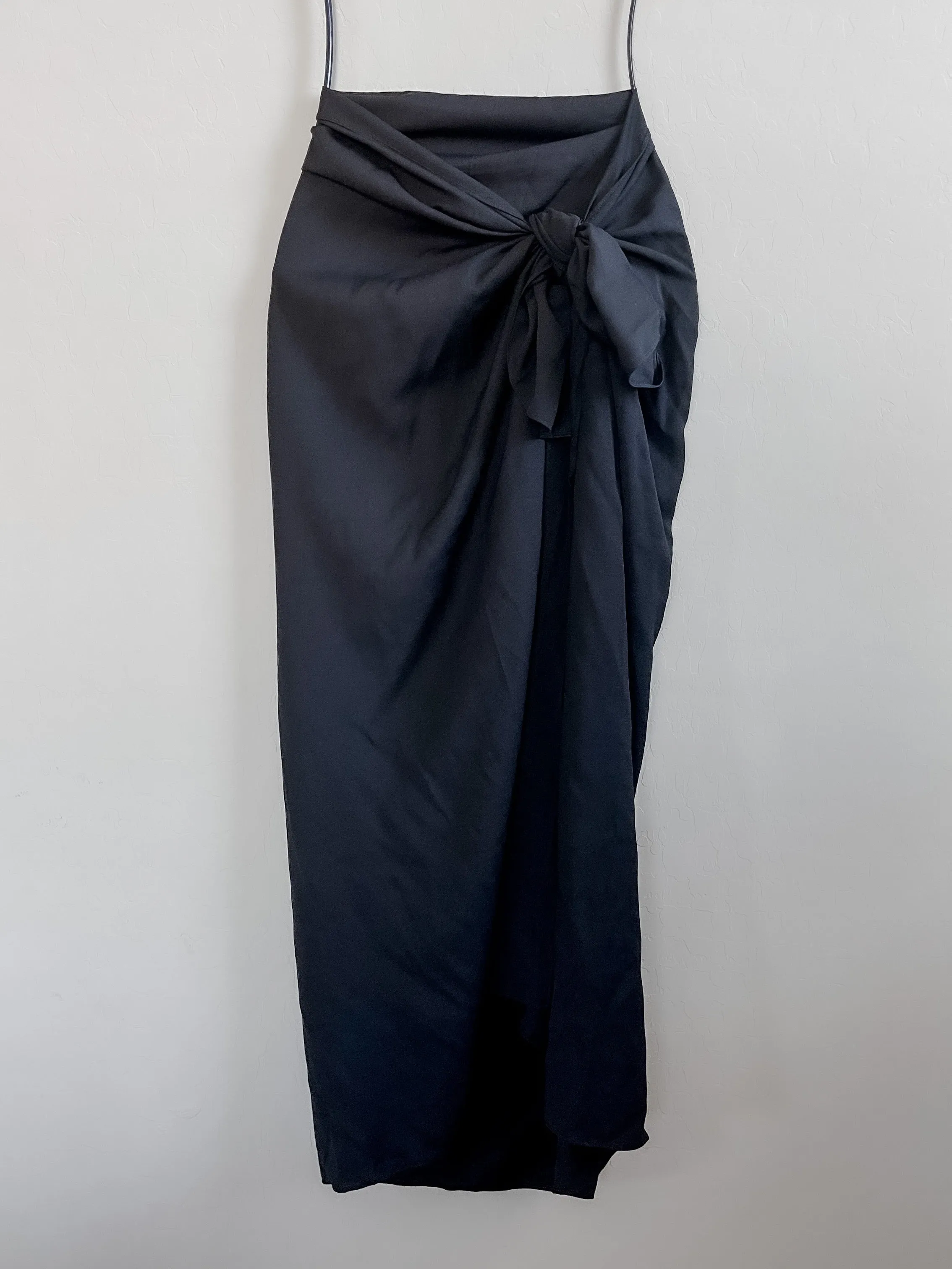 Black Beach Sarong