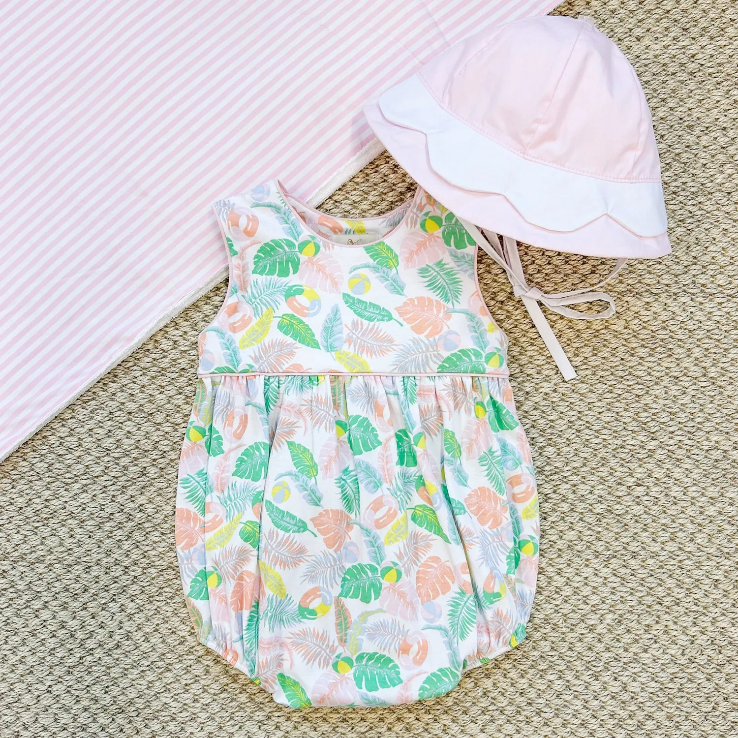 Brooksy Bubble - Happy in Harbour Island with Palm Beach Pink
