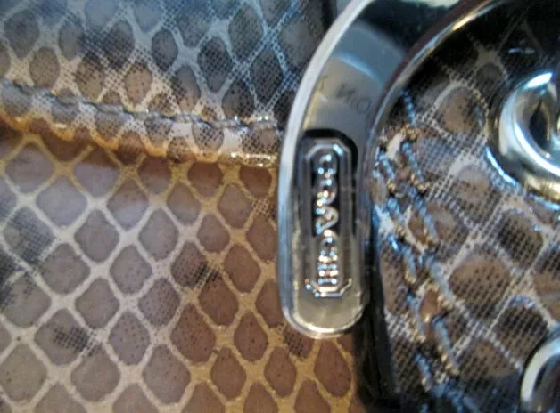 COACH Snakeskin Python Leather Bifold Change Purse Wallet Pouch BROWN Buckle