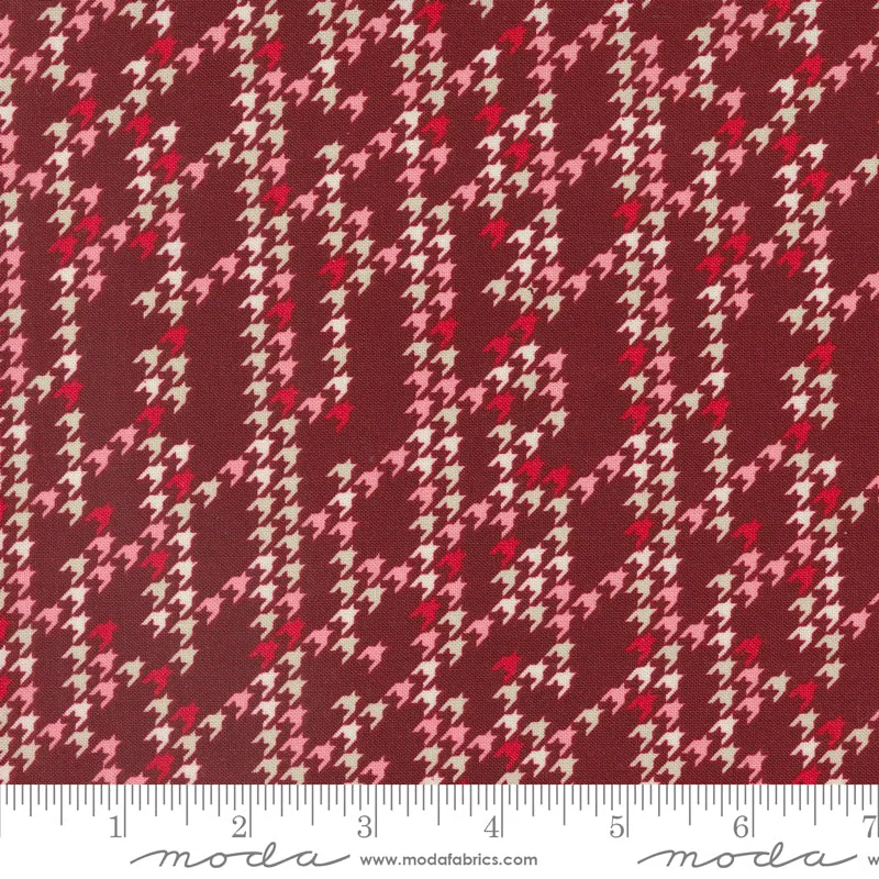 Cozy Wonderland, Houndstooth Party in Burgundy