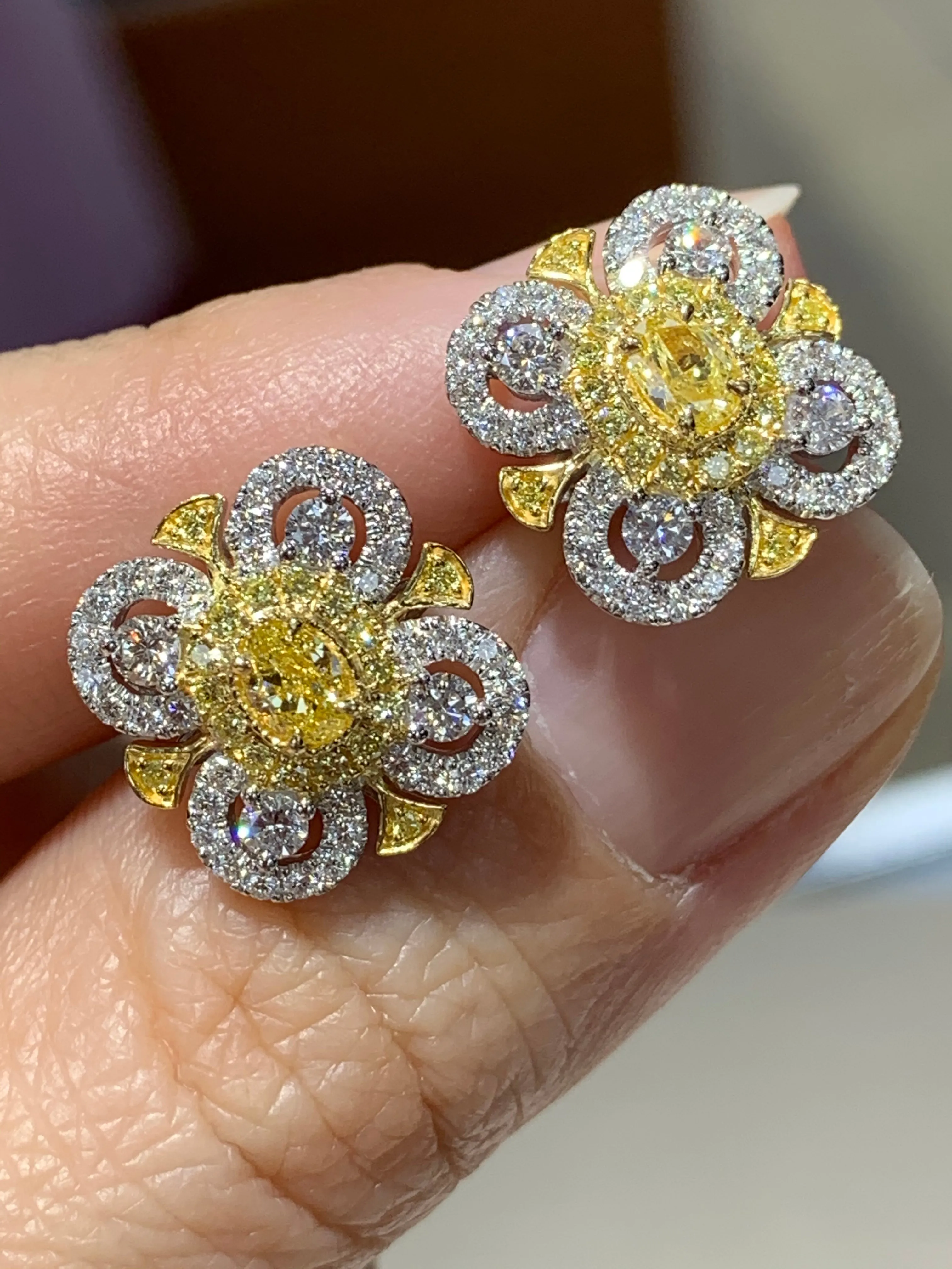Fancy Yellow Diamond Clover Flower Style Earrings