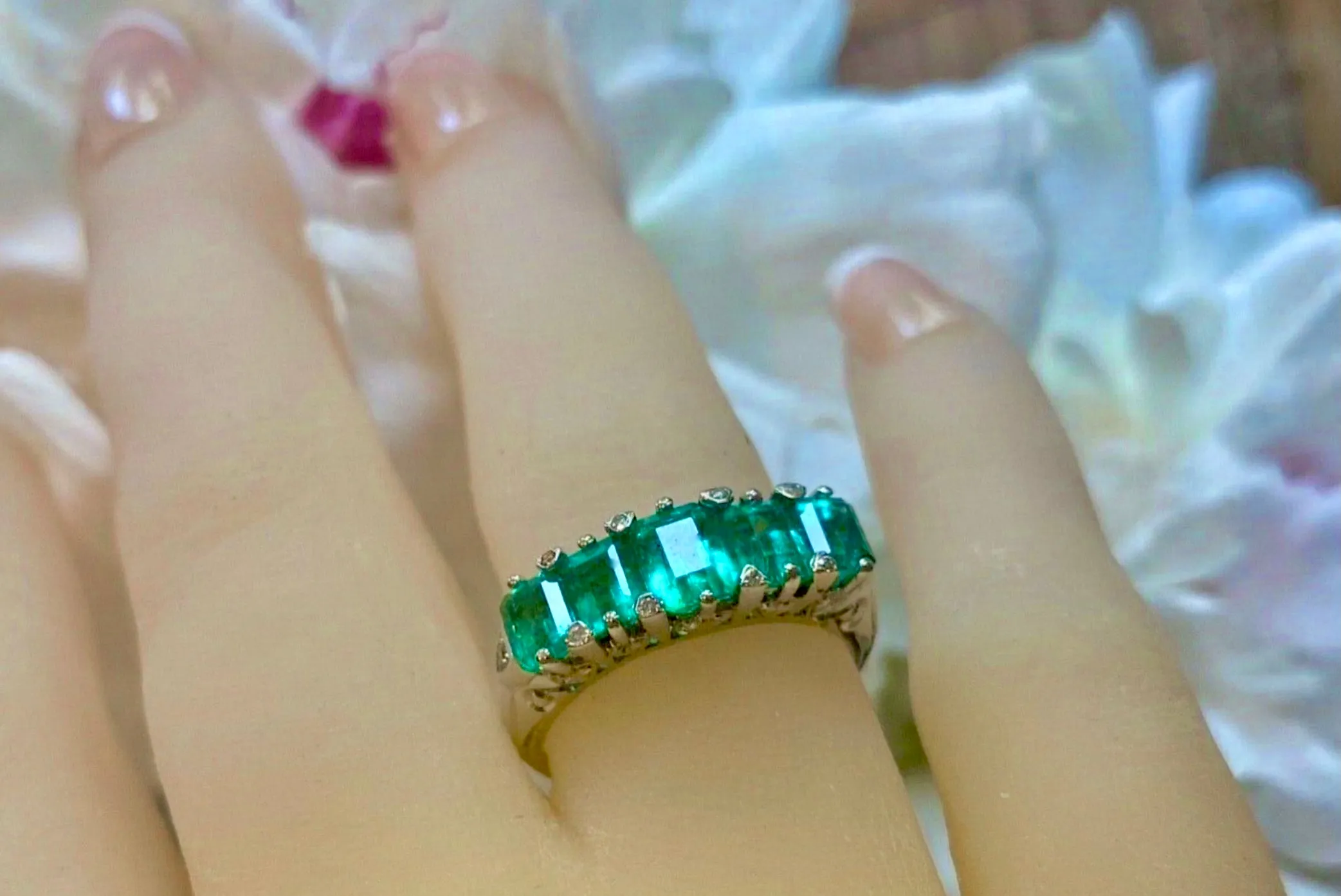 Five Stone Colombian Emerald Victorian Style Ring 18K