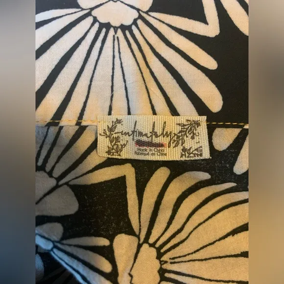 Free People Intimately Black/White Beach Party Sarong Size Large 100% Cotton