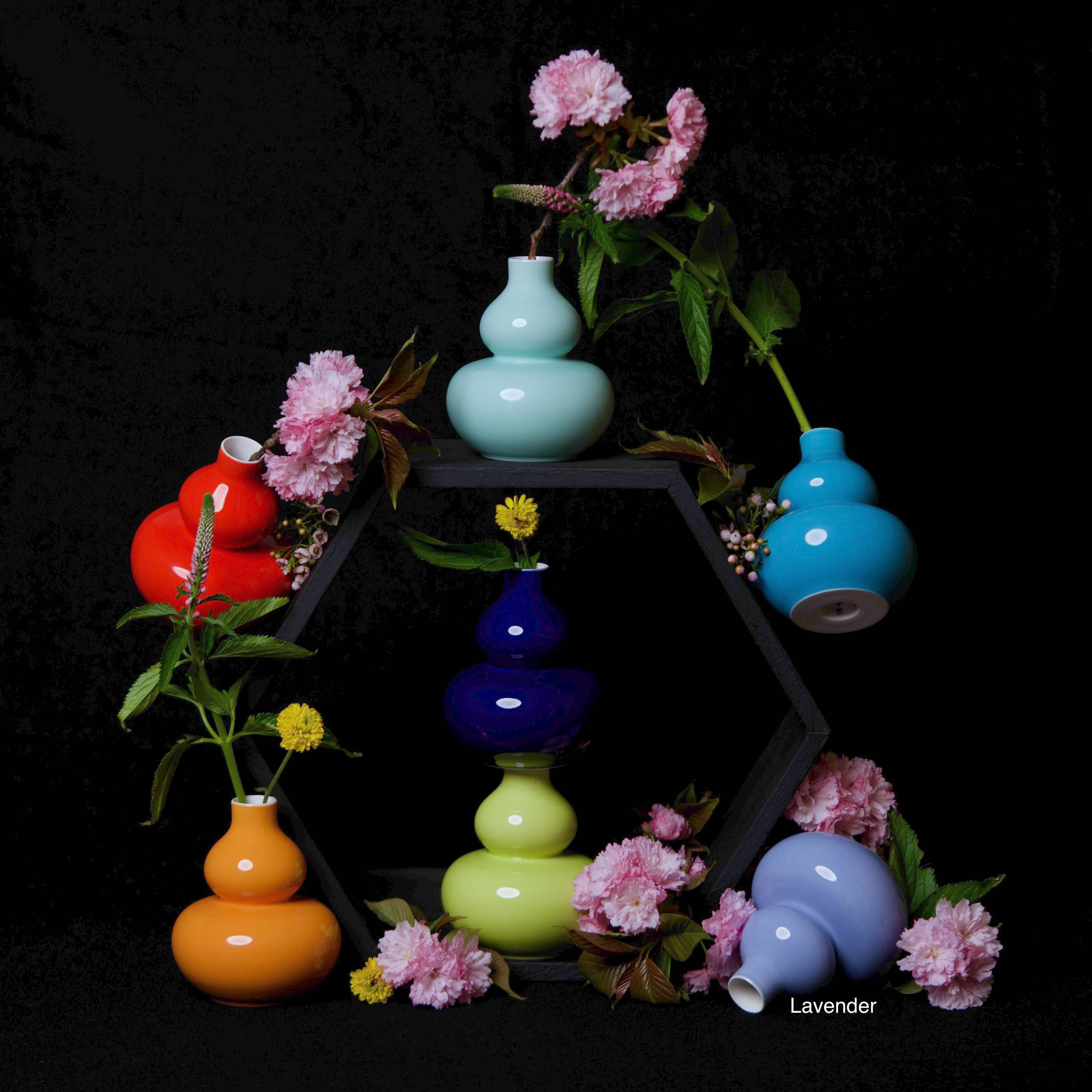 Glossy Porcelain Mini Gourd Vase