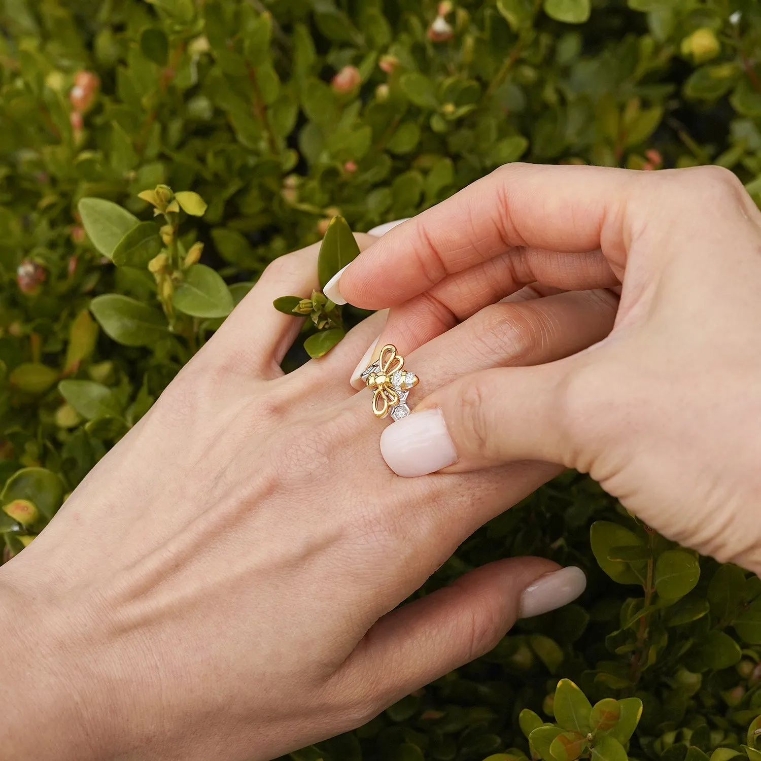 Hallmark Fine Jewelry Busy Bee Ring in Sterling Silver & 14K Yellow Gold with Diamonds