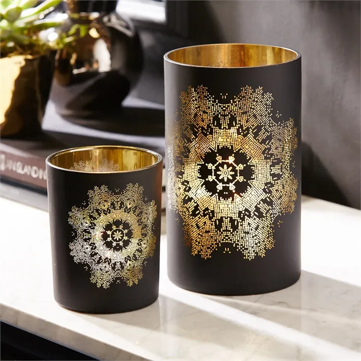 Lace Pattern Hurricane Candleholder