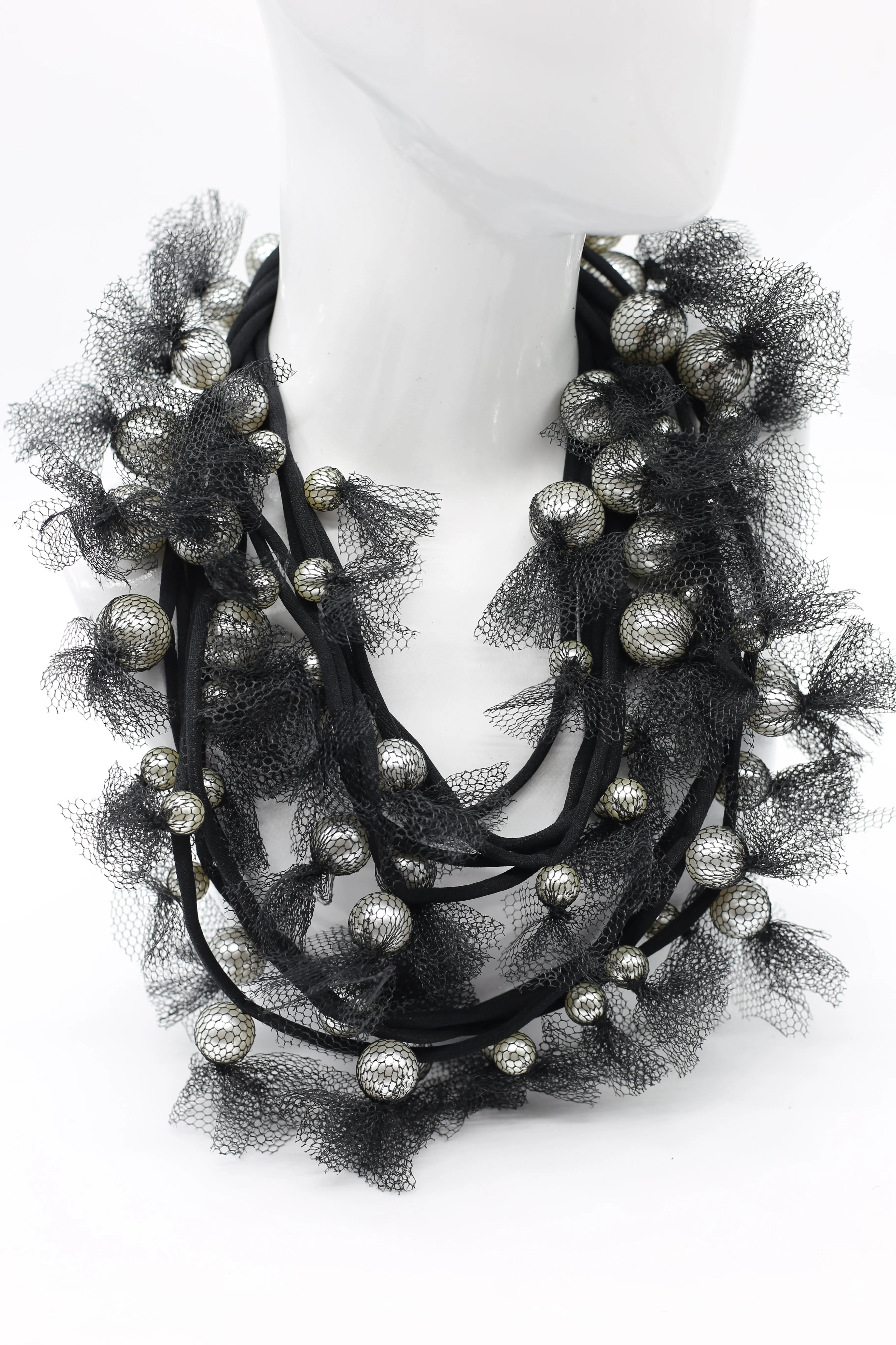 Mesh-wrapped Faux Pearls Necklaces