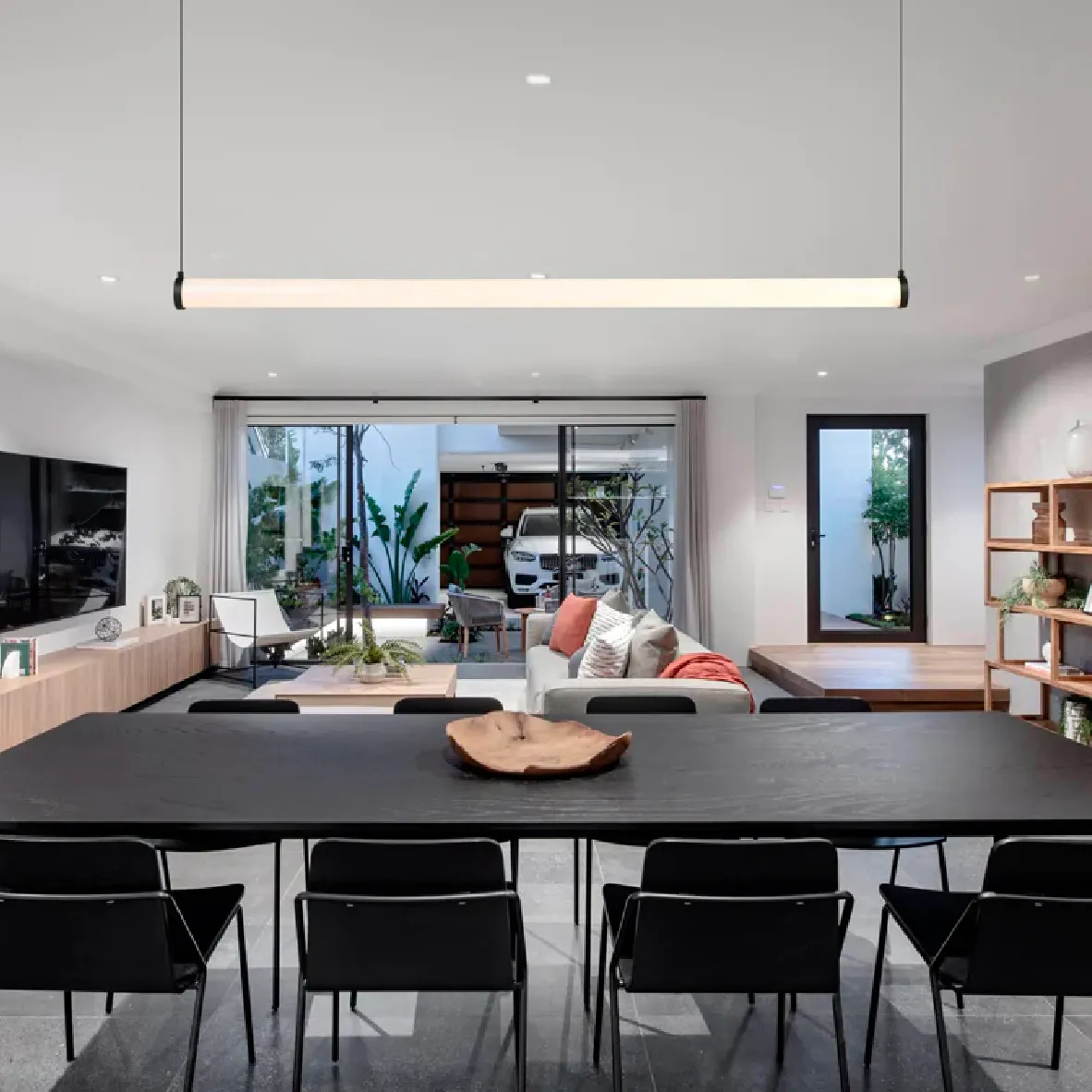 Now Linear Pendant