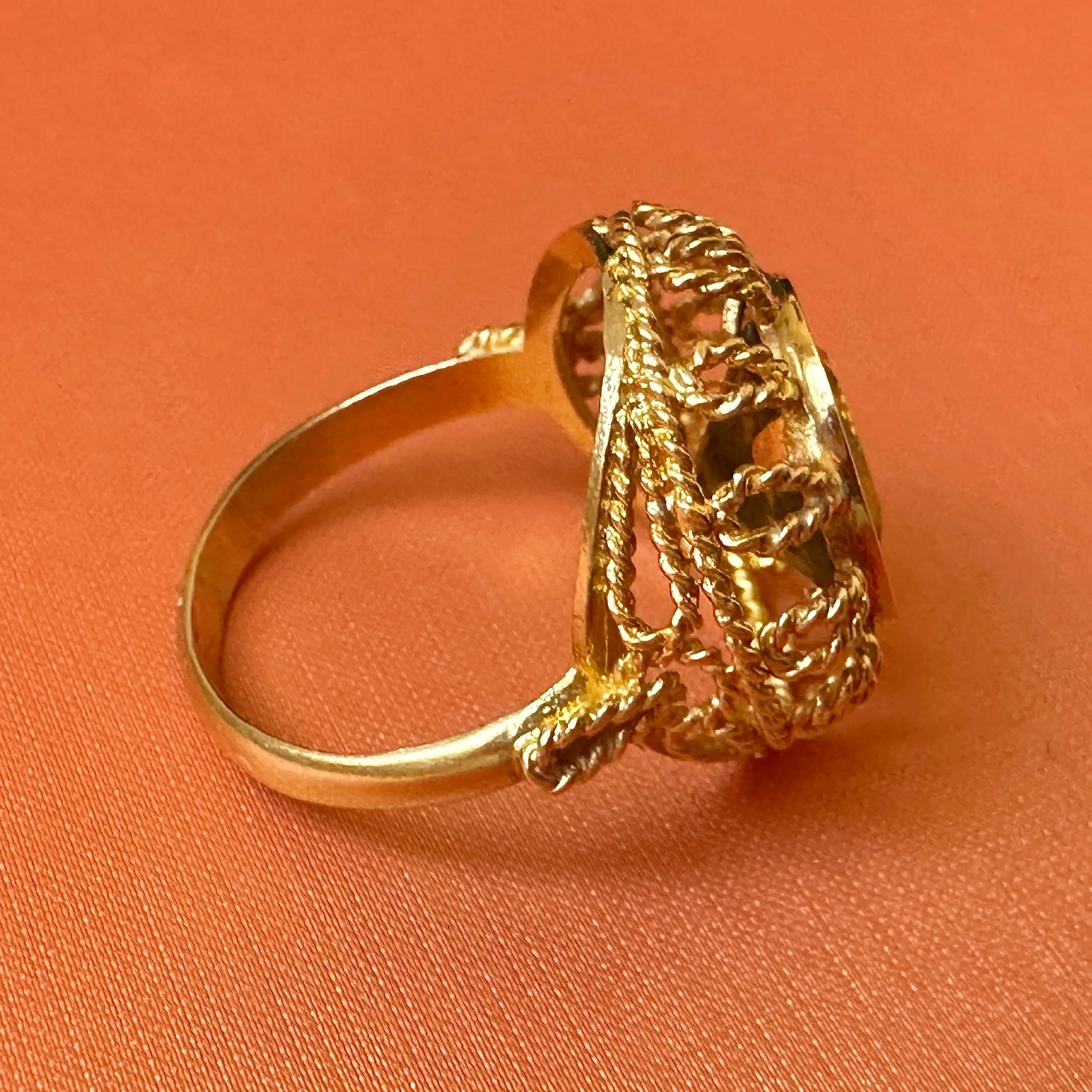 Ornate 1960s 18kt Gold and Peridot Ring by Corletto
