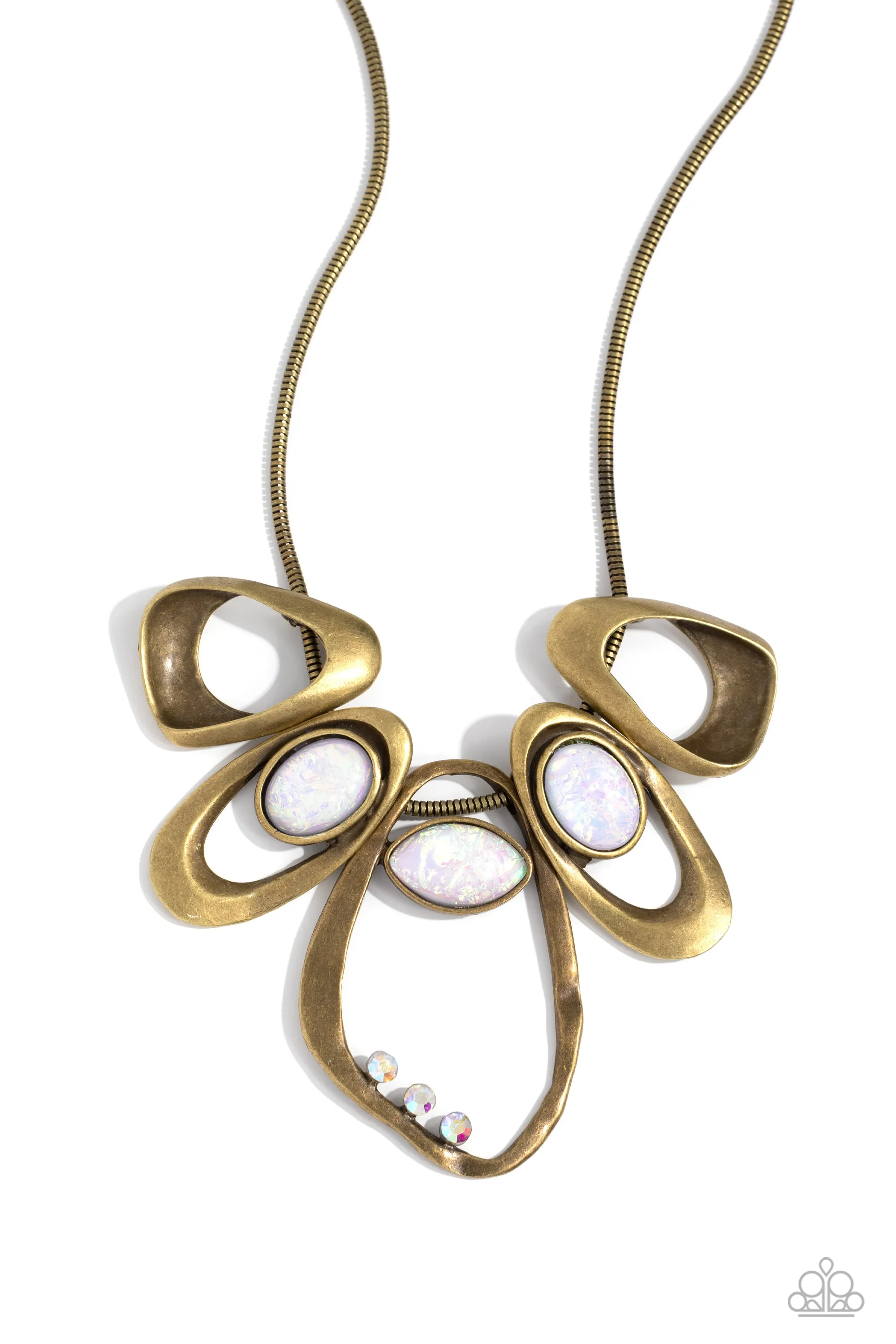 Paparazzi Gleaming Gala Necklace Brass (Iridescent)