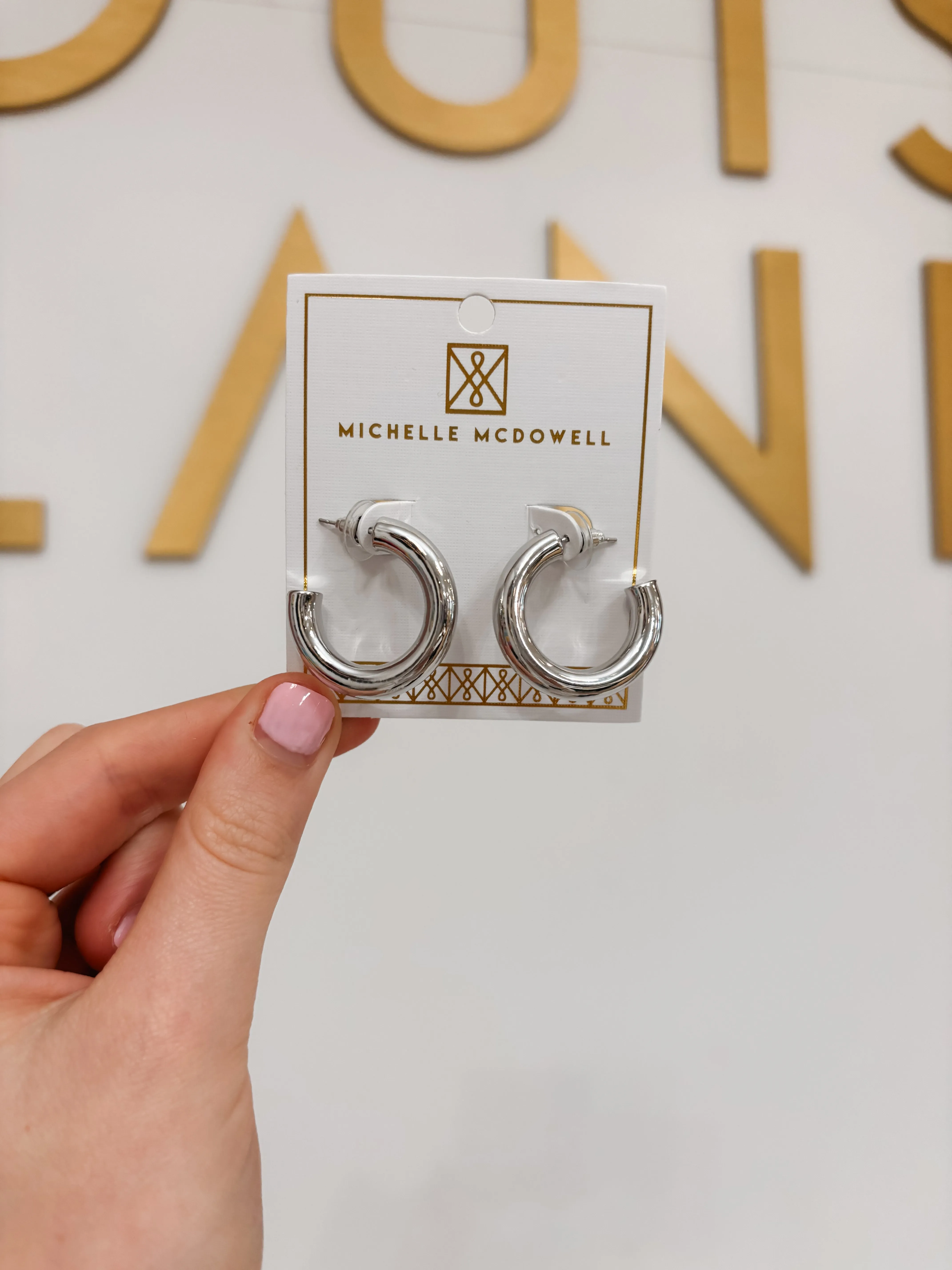 Sara Shiny Earrings