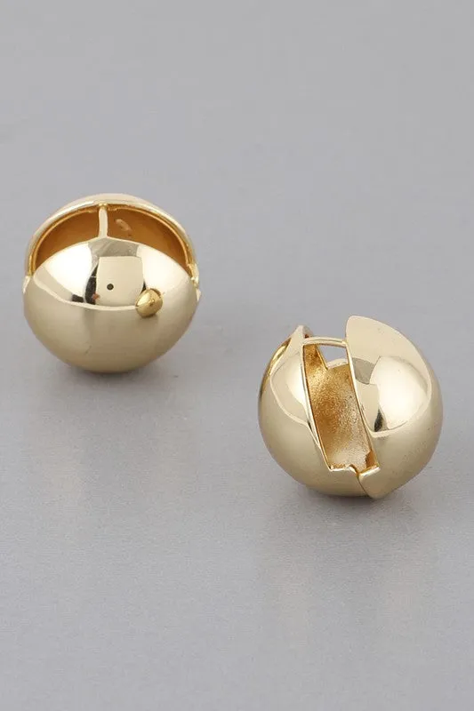 Shiny ball clasp earring