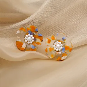 White & Silver-Plated Flower Stud Earrings